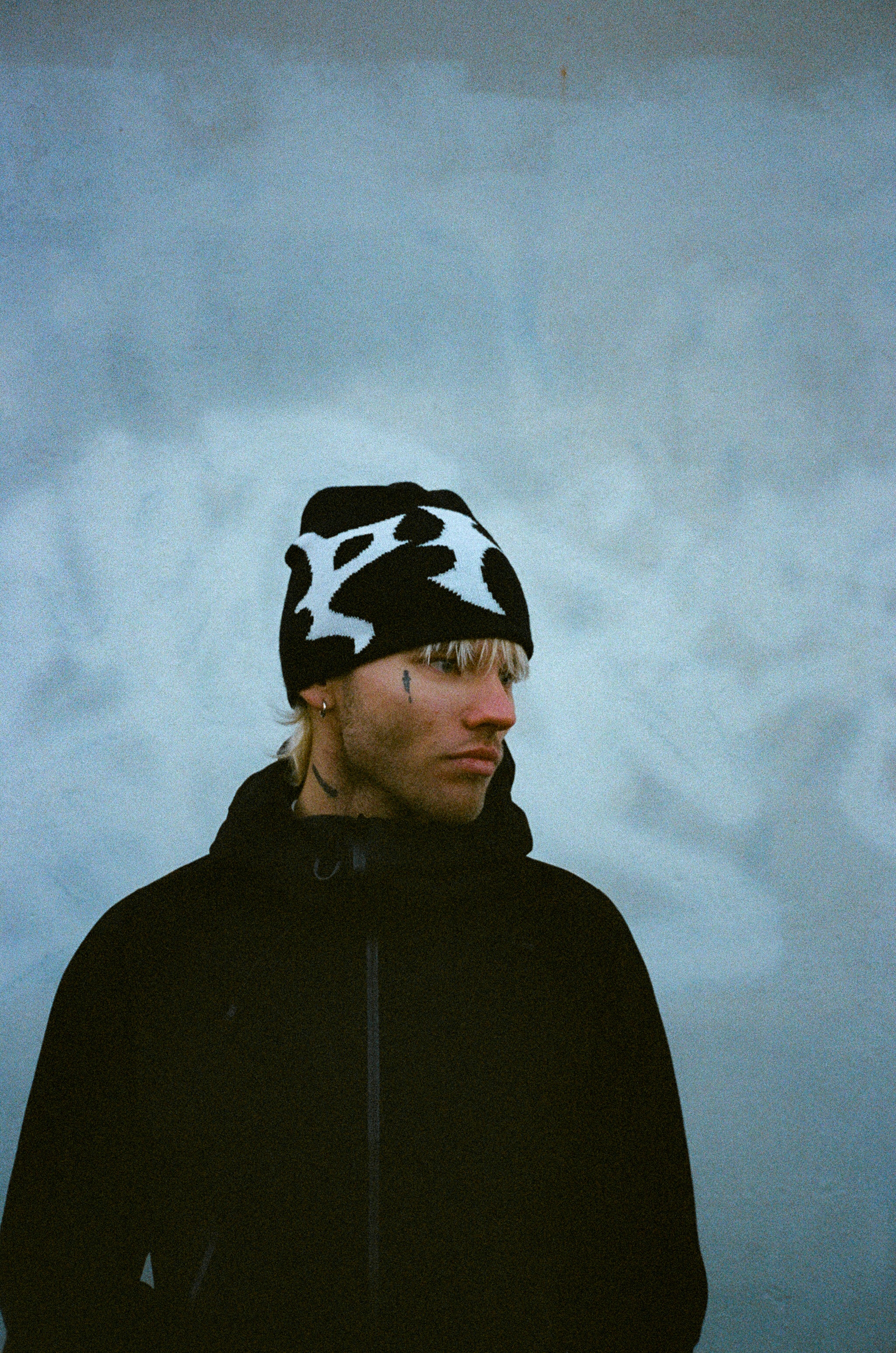 PHB BEANIE BLACK/WHITE